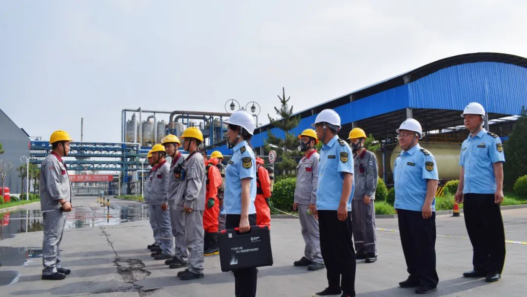 演“真”練“實(shí)”，赫達(dá)集團(tuán)開(kāi)展氯甲烷泄漏事故應(yīng)急演練